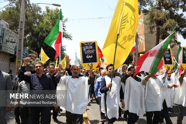 راهپیمایی نمازگزاران ورامینی در پاسخ به رژیم صهیونیستی