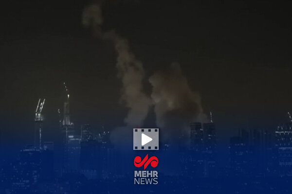 İran füzeleri Tel Aviv semalarında İran füzeleri Tel Aviv semalarında