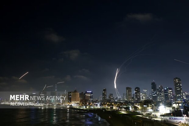 İran füzeleri Siyonist rejimin Savaş Bakanlığını vurdu İran füzeleri Siyonist rejimin Savaş Bakanlığını vurdu