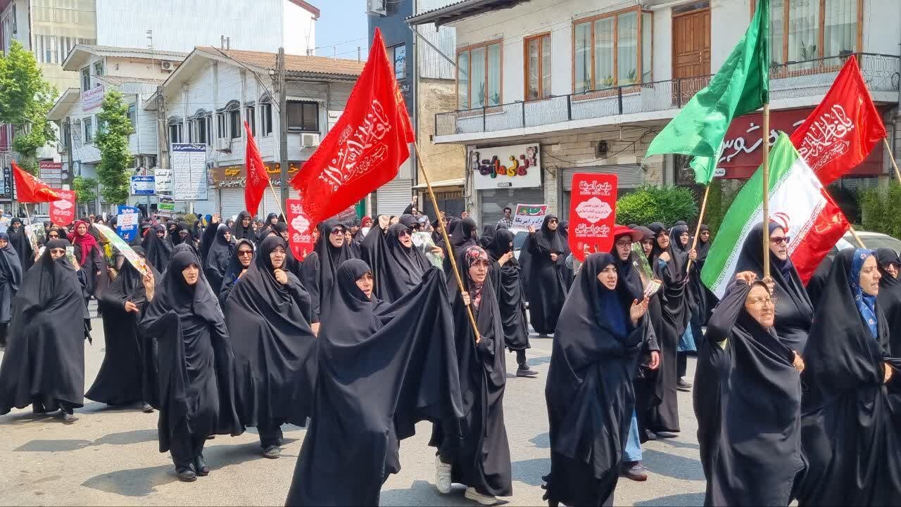 اجتماع مردم ولایتمدار رودسر در محکومیت حمله رژیم صهیونیستی به ایران اجتماع مردم ولایتمدار رودسر در محکومیت حمله رژیم صهیونیستی به ایران