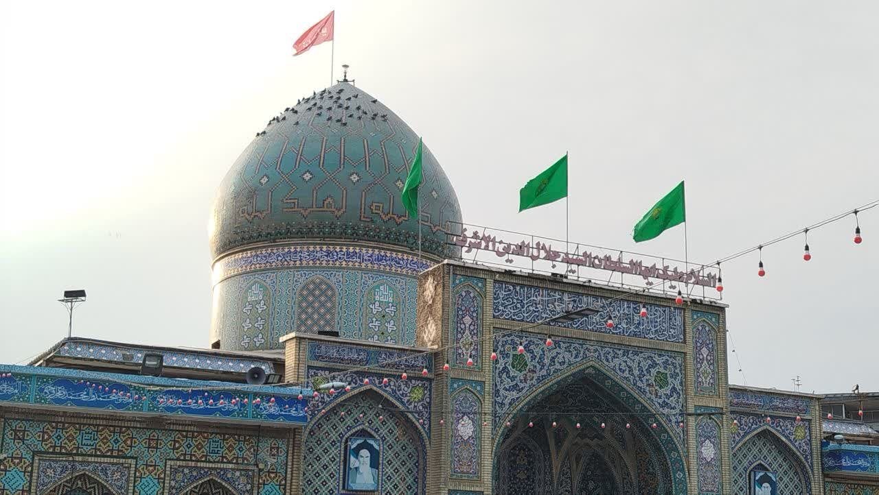 اهتزاز پرچم سرخ انتقام برفراز گنبد سلطان سیدجلالالدین اشرف (ع) اهتزاز پرچم سرخ انتقام برفراز گنبد سلطان سیدجلالالدین اشرف (ع)