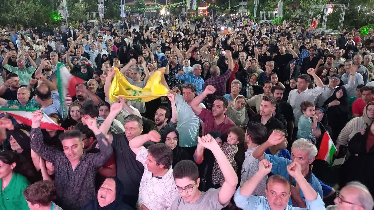 تجمع مردم رشت در حمایت از عملیات وعده صادق ۳ تجمع مردم رشت در حمایت از عملیات وعده صادق ۳