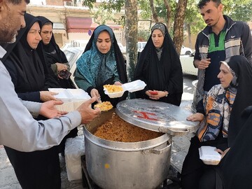 پخت ۱۱۰ دیگ غذا در سنندج ویژه روز غدیر و برپایی مواکب وحدت‌آفرین