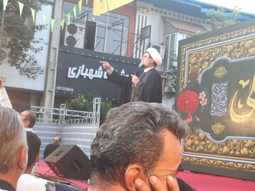 برخورد قاطع با نفوذی ها ضروری است