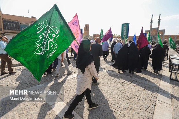 اقامه نماز روز غدیر در یزد
