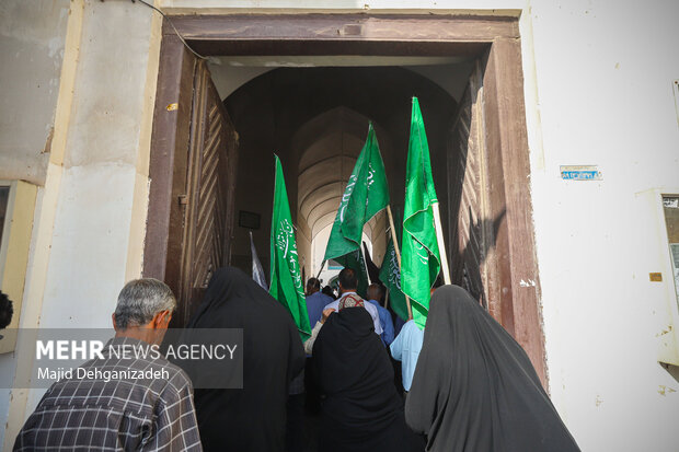 اقامه نماز روز غدیر در یزد