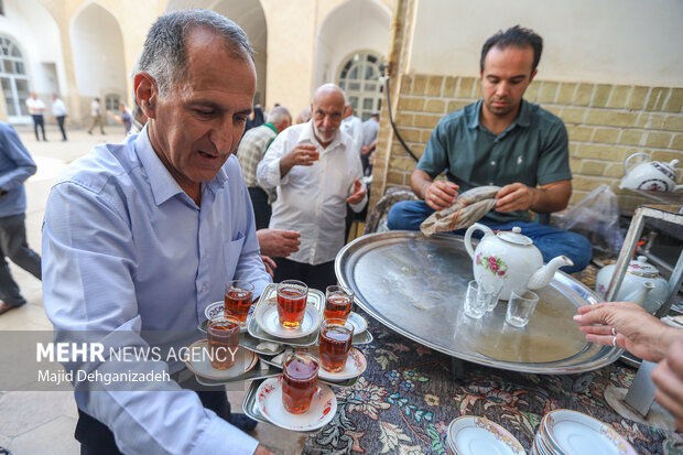 اقامه نماز روز غدیر در یزد
