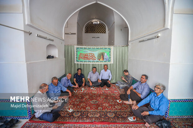 اقامه نماز روز غدیر در یزد