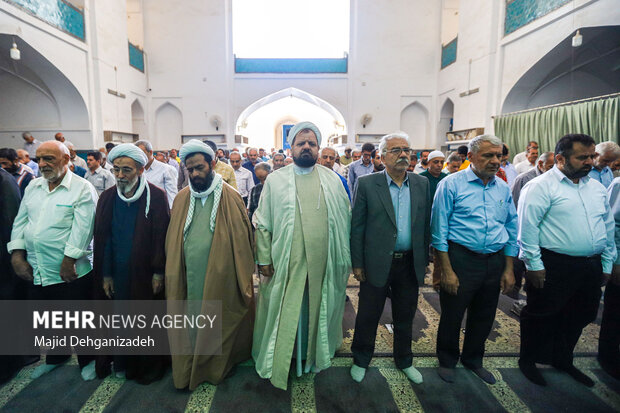 اقامه نماز روز غدیر در یزد