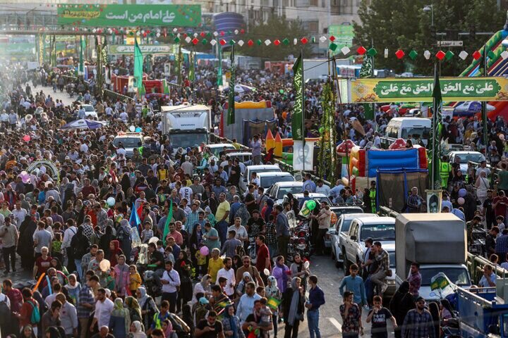 حماسه حضور البرزی ها در پیاده روی ۸کیلومتری