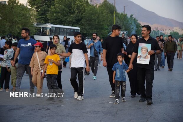 میدانداری خیابان «انقلاب» از جنگ رمضان تا عید ولایت امیر مؤمنان(ع)