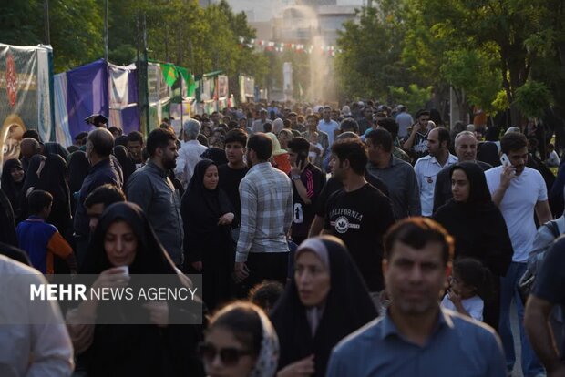 تغییر سبک برگزاری غدیر در خرمآباد؛جشن از بلوار شورا به خیابانها رسید