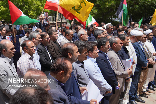 تجمع دانشگاهیان اردبیل در حمایت از «وعده صادق 3»