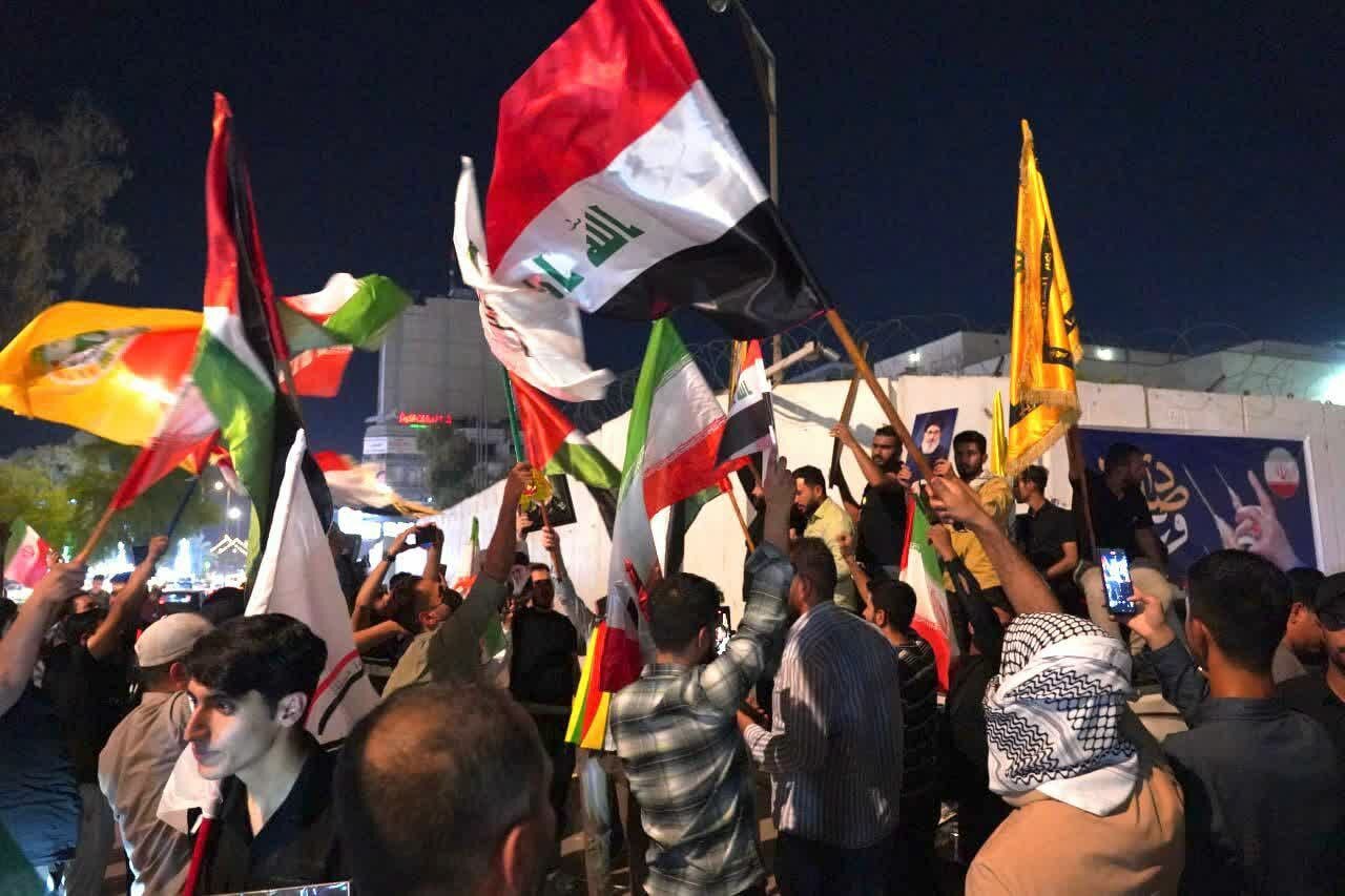 عراقی‌ها با رژه موتوری از حمله ایران به «تل‌آویو» حمایت کردند+تصاویر