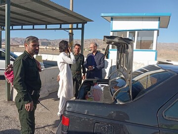 بازدید از ایست و بازرسی علی‌آباد؛تأکید بر هوشیاری در برابر تحرکات دشمن