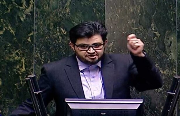 انقلاب ما با ترور دانشمندان و فرماندهان ارشد از بین نخواهد رفت