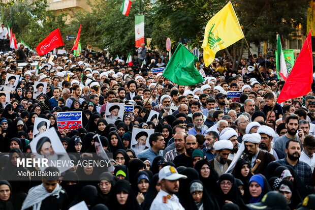 تشییع 8 شهید مراکز نظامی در شهر مقدس قم