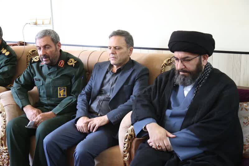 رویارویی با استکبار جهانی نشان افتخار تاریخی ملت ایران است