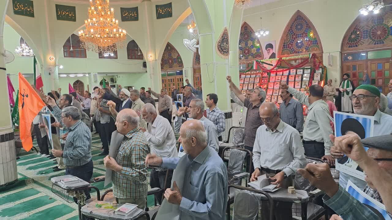 قرائت سوره فتح برای پیروزی رزمندگان اسلام در بوشهر