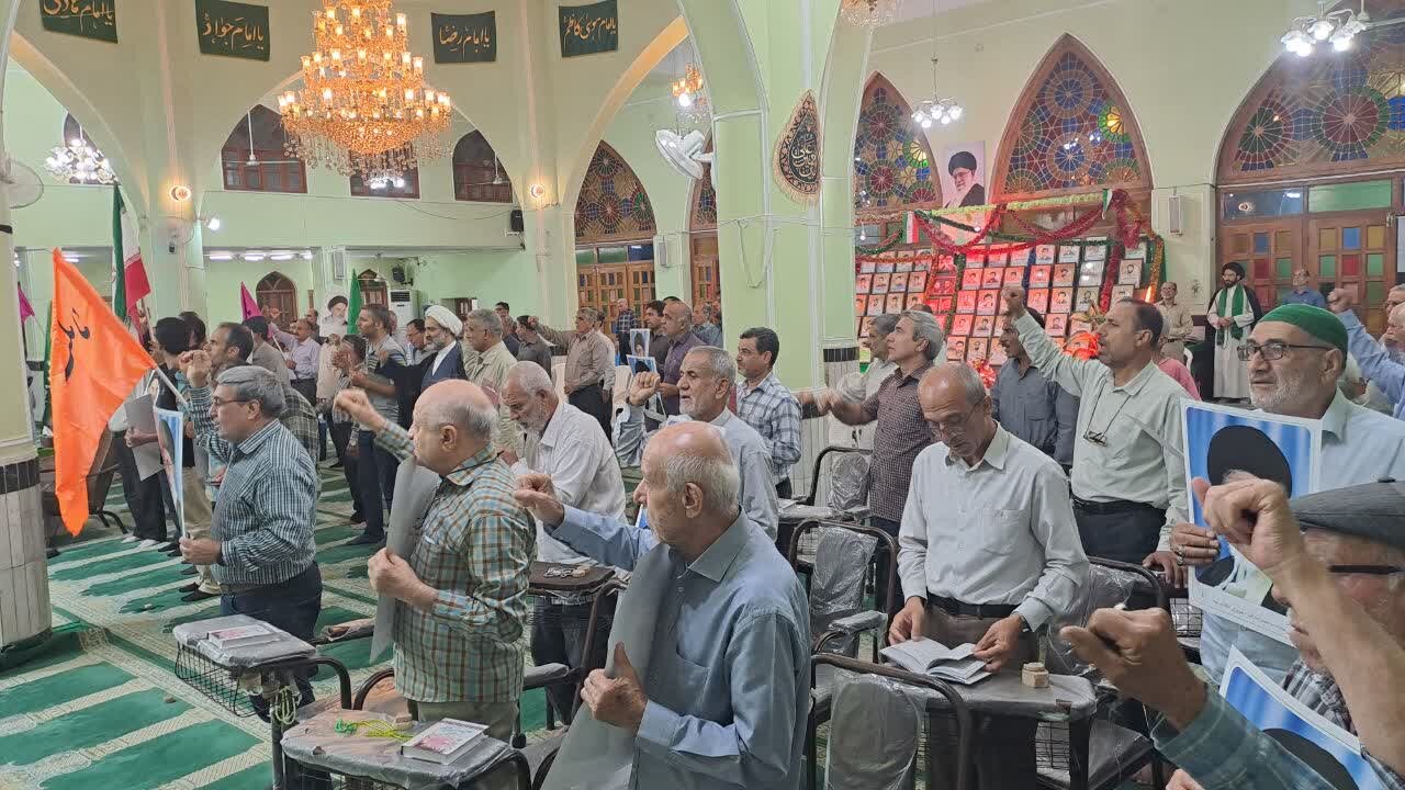 قرائت سوره فتح برای پیروزی رزمندگان اسلام در بوشهر