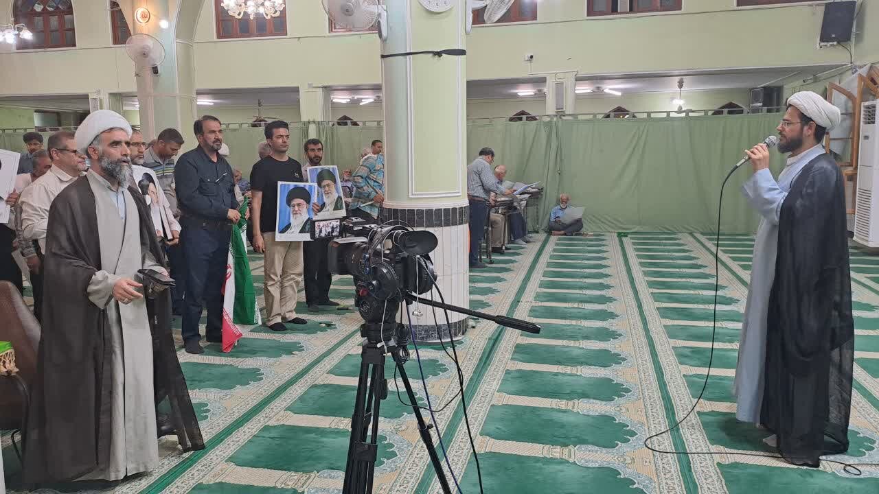 قرائت سوره فتح برای پیروزی رزمندگان اسلام در بوشهر