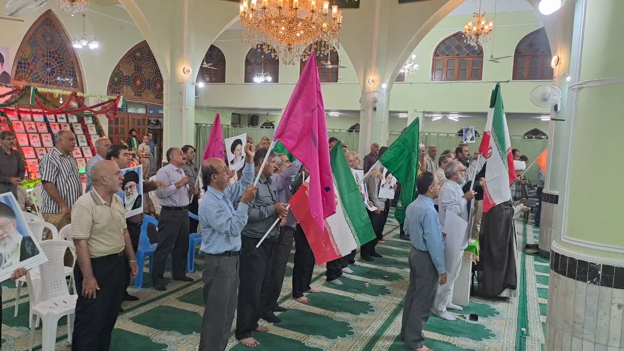 قرائت سوره فتح برای پیروزی رزمندگان اسلام در بوشهر