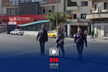 بازدید سرزده رئیس‌کل بانک مرکزی از برخی شعبات بانکی