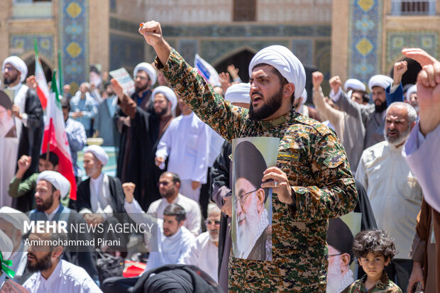 اجتماع گسترده حوزویان در دفاع از قرآن و مقدسات برگزار میشود اجتماع گسترده حوزویان در دفاع از قرآن و مقدسات برگزار میشود