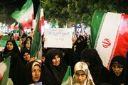 الآن...مسيرة حماسية في شارع الثورة في العاصمة طهران