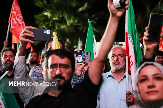 تجمع مردمی در میدان فلسطین علیه یاوه‌گویی ترامپ