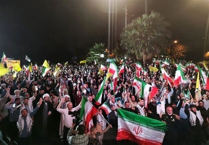 Tehraners hold rally against Trump , Israel regime