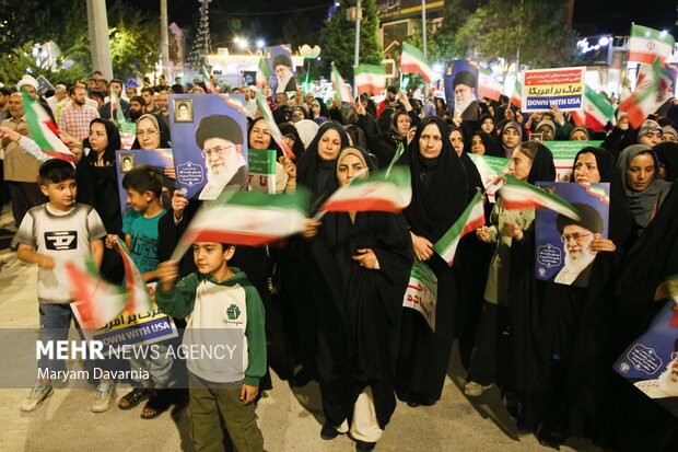 اجتماع مردمی در حمایت از رهبری در بجنورد