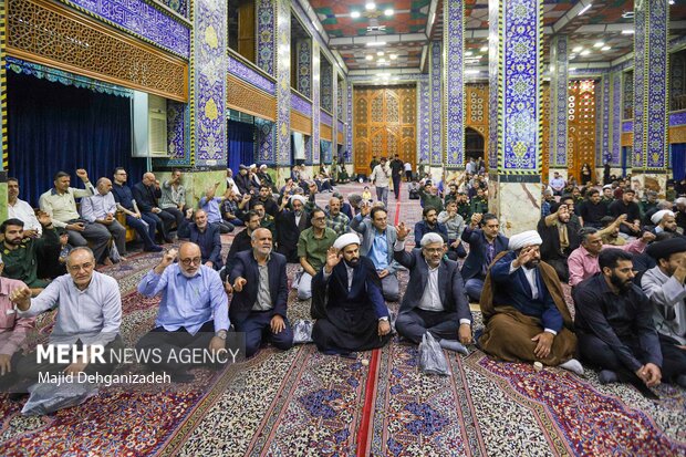 مراسم وداع با پیکر شهید «اکبر مطلبی‌زاده» در یزد
