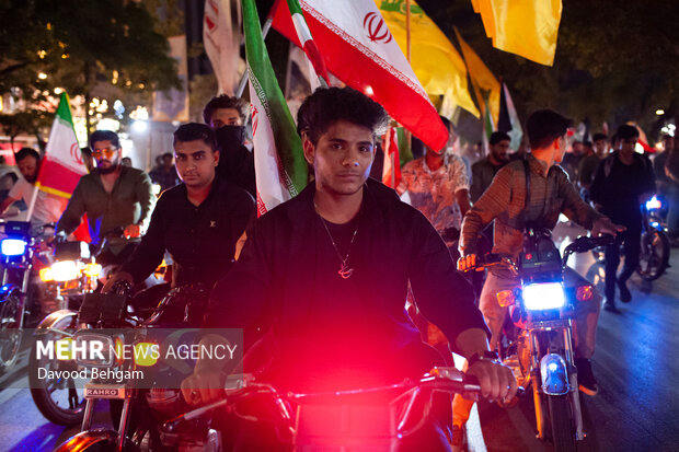 راهپیمایی موتوری مشهدی‌ها در حمایت از «وعده صادق ۳»