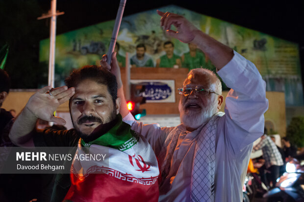 راهپیمایی موتوری مشهدی‌ها در حمایت از «وعده صادق ۳»