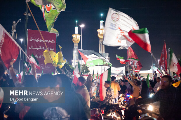 راهپیمایی موتوری مشهدی‌ها در حمایت از «وعده صادق ۳»