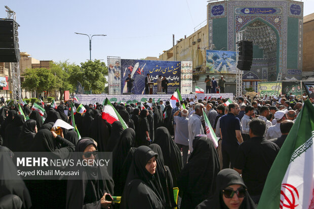 تشییع پیکر شهدای مدافع وطن در اهواز