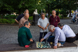 ایران میں معمول کی زندگی جاری و ساری ہے