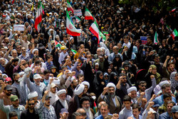 راهپیمایی قمی ها در حمایت از رهبر معظم انقلاب