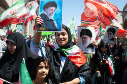 اجتماع عظیم مردم مشهد امشب برگزار می شود