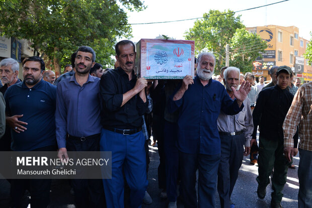 تشییع پیکر شهید راه وطن «مجید وفایی» در شاهرود