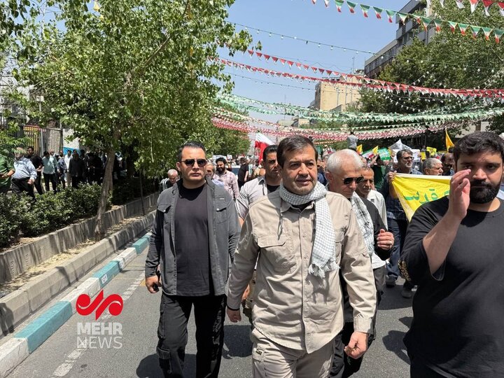 اسرائیل مخالف ریلی " تہران عزت و سربلندی کے فلک شگاف نعروں سے گونج اٹھا