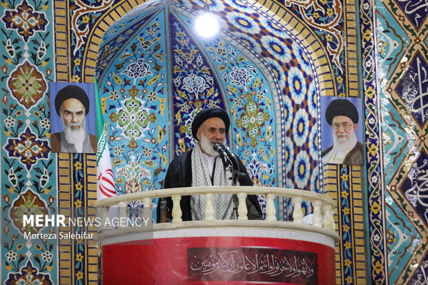 نماینده ولی فقیه در چهارمحال و بختیاری و امام جمعه شهرکرد 