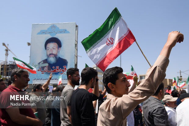 راهپیمایی «جمعه خشم و نصر» در کرج
