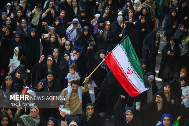راهپیمایی «جمعه خشم و نصر» در کرج

