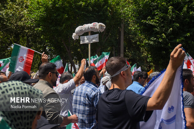 راهپیمایی «جمعه خشم و نصر» در کرج
