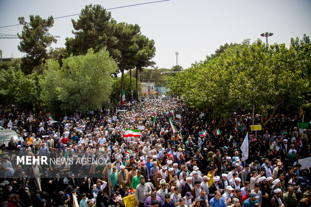 راهپیمایی جمعه خشم و نصر و تشییع پیکر ۵ شهید حمله رژیم صهیونی در قم