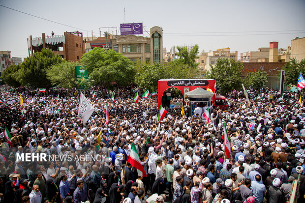 راهپیمایی جمعه خشم و نصر و تشییع پیکر ۵ شهید حمله رژیم صهیونی در قم