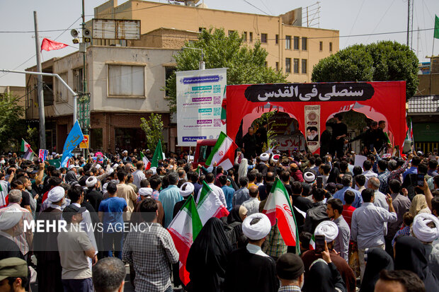 راهپیمایی جمعه خشم و نصر و تشییع پیکر ۵ شهید حمله رژیم صهیونی در قم