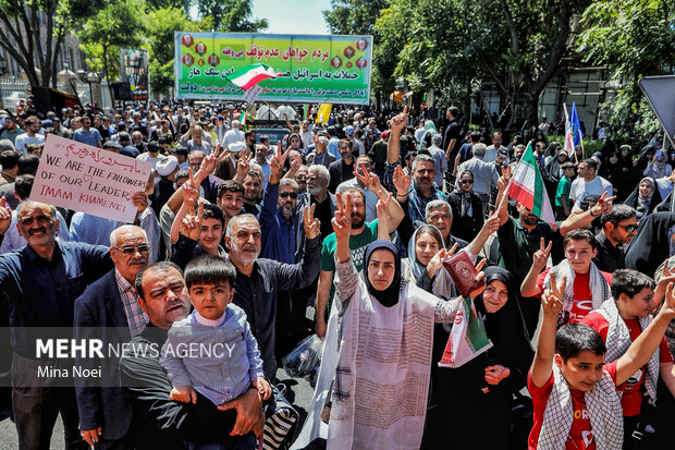 راهپیمایی خشم و نصر در تبریز